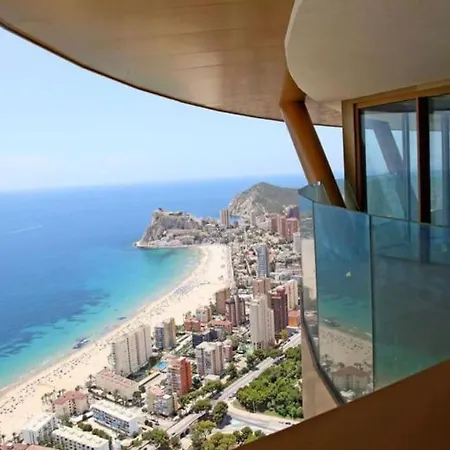 Intempo Sky: Surcando El Cielo Benidorm