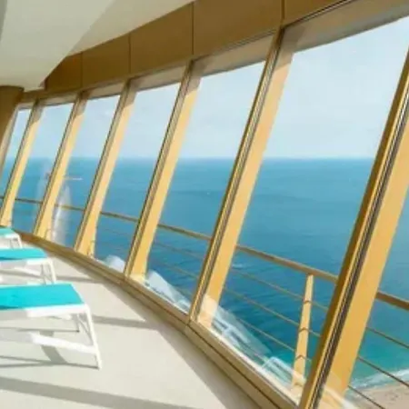 Intempo Sky: Surcando El Cielo Appartement